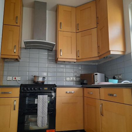 Big Room With Free Parking Лондон Екстер'єр фото